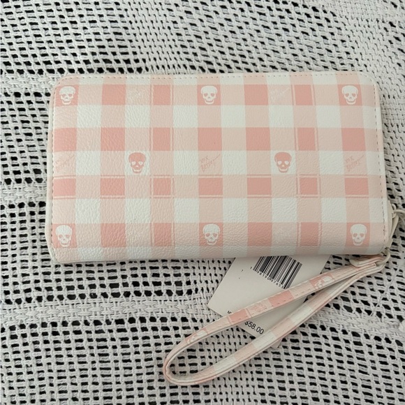 Betsey Johnson Pink and Off White Skull Wristlet/Wallet - NWT - Picture 4 of 11